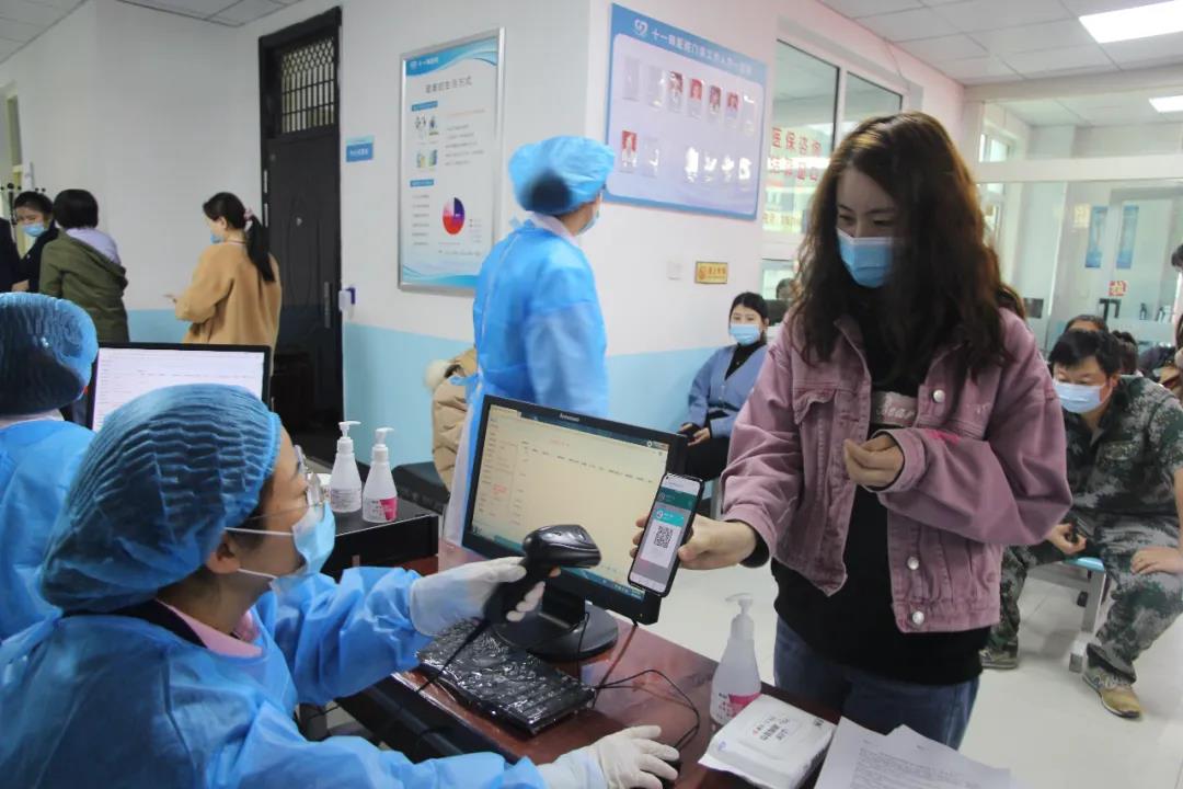 十一师稳步推进新冠疫苗接种工作