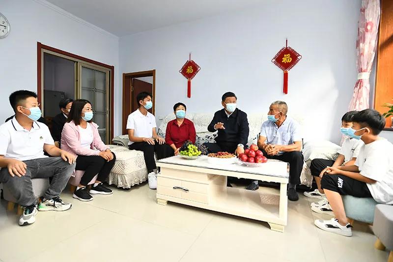 习近平：贯彻新发展理念弘扬塞罕坝精神 努力完成全年经济社会发展主要目标任务