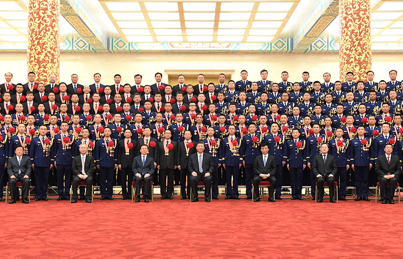 习近平会见全国应急管理系统先进模范和消防忠诚卫士表彰大会代表