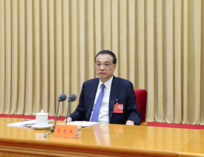 习近平出席中央经济工作会议并发表重要讲话