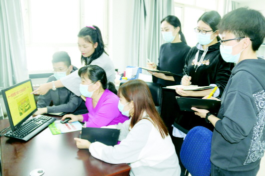 十一师各部门和单位认真学习宣传贯彻师党委六届十次全会精神 聚焦主责靶向发力 精准谋划抓好落实