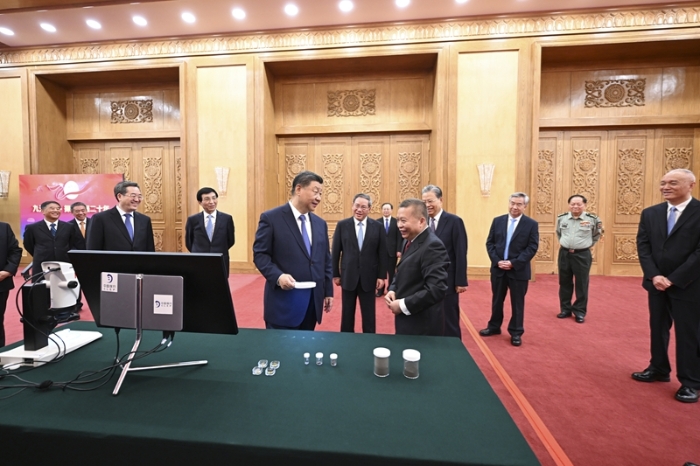 习近平在接见探月工程嫦娥六号任务参研参试人员代表时发表重要讲话强调 再接再厉乘势而上 加快建设航天强国