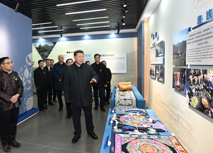 习近平在贵州考察时强调：坚持以高质量发展统揽全局 在中国式现代化进程中展现贵州新风采