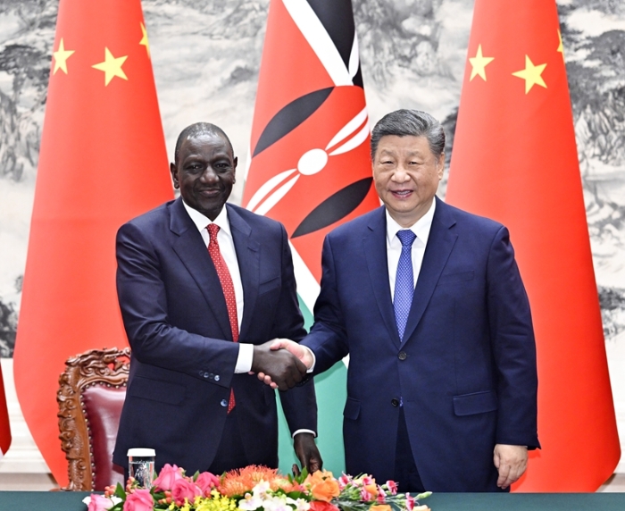 习近平同肯尼亚总统鲁托会谈